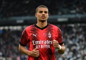 罗马诺：虽然佳夫拒绝科莫，但米兰仍希望以2500万欧将他出售