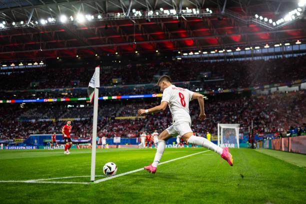 15年信誉品牌-师承魔笛TK！居莱尔两记圆月弯刀奠定土耳其胜局